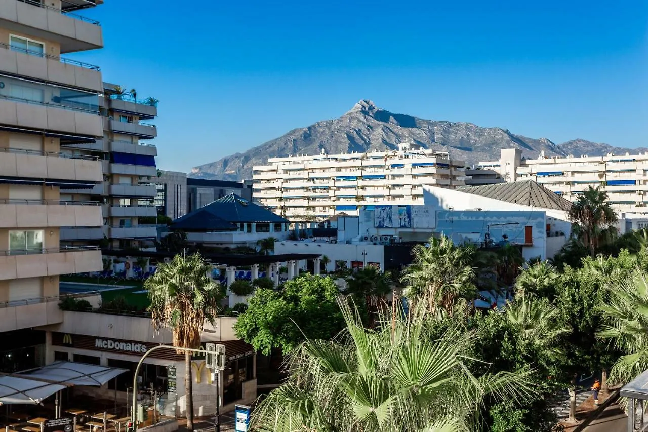 Apartment By Riva - Contemporary 1 Bedroom Luxury Apt Inside Puerto Banus Marbella