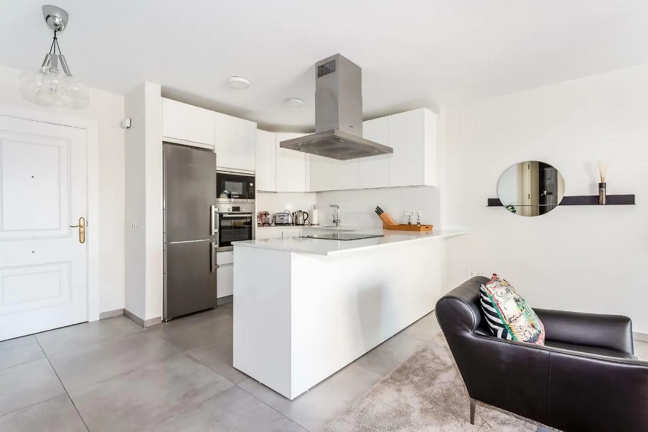 By Riva - Contemporary 1 Bedroom Luxury Apt Inside Puerto Banus Marbella 0*,