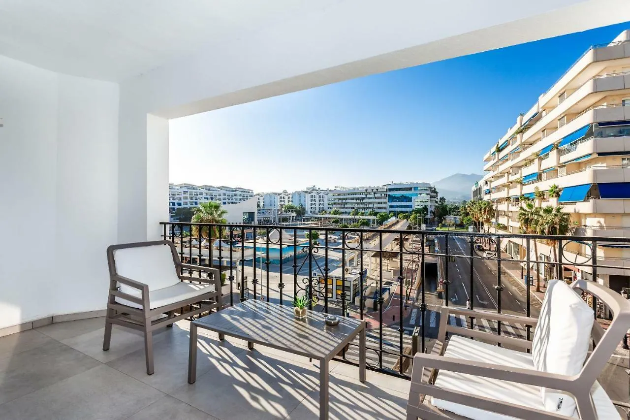 Apartment By Riva - Contemporary 1 Bedroom Luxury Apt Inside Puerto Banus Marbella Spain